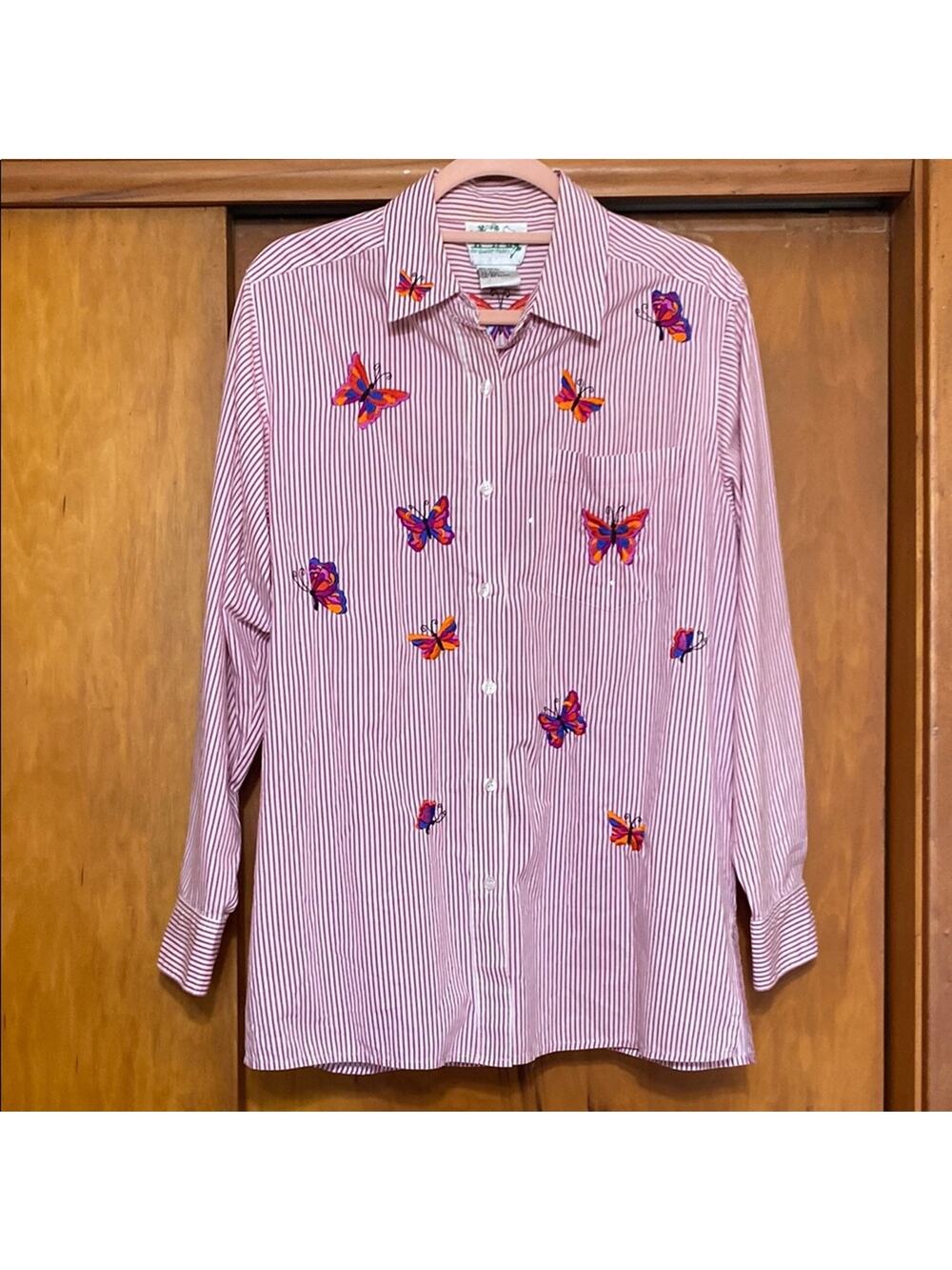 The Quacker Factory Red White Stripes Button Down Shirt Butterfly Appliques Art